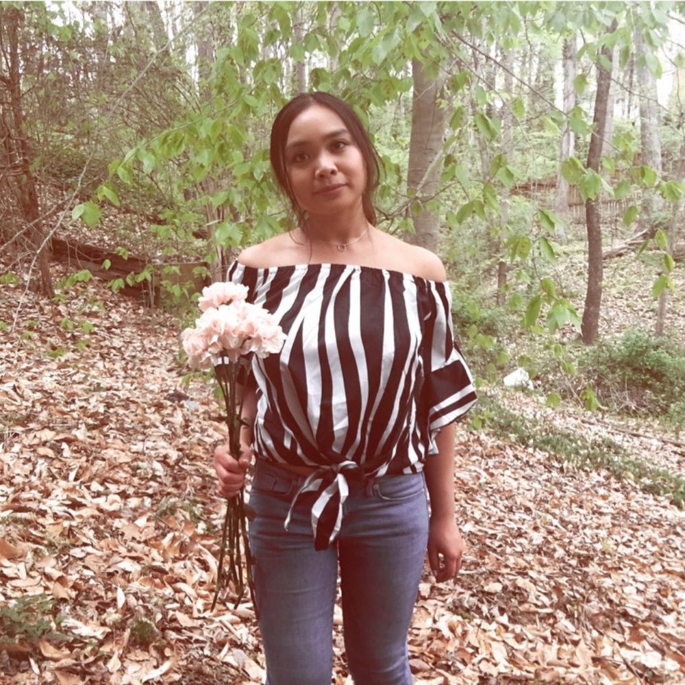 NEW! 🖤 "Dahlia" Off the Shoulder Striped Blouse - Picture 3 of 8